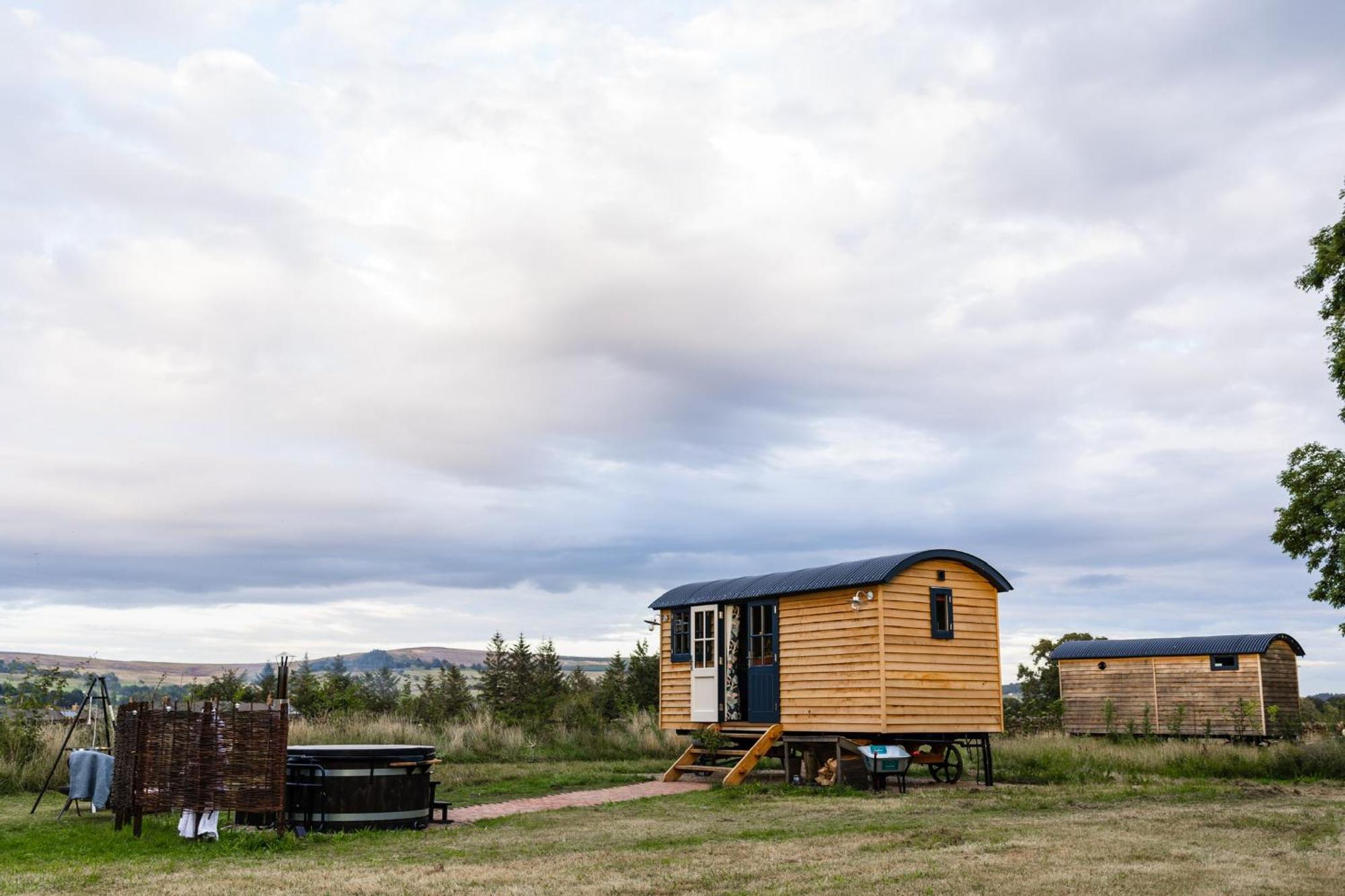Toadland Shepherd Huts 더럼 외부 사진