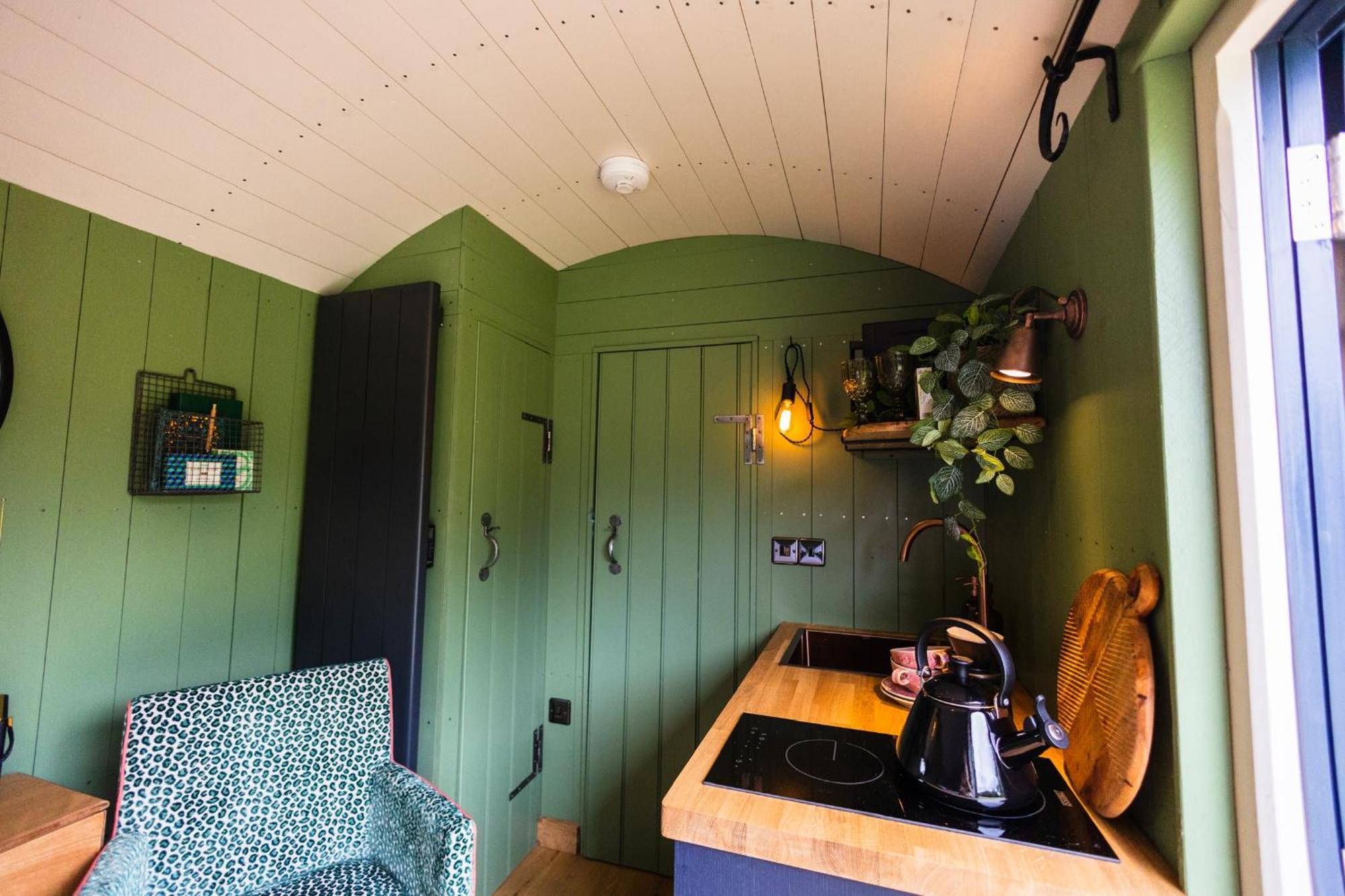 Toadland Shepherd Huts 더럼 외부 사진