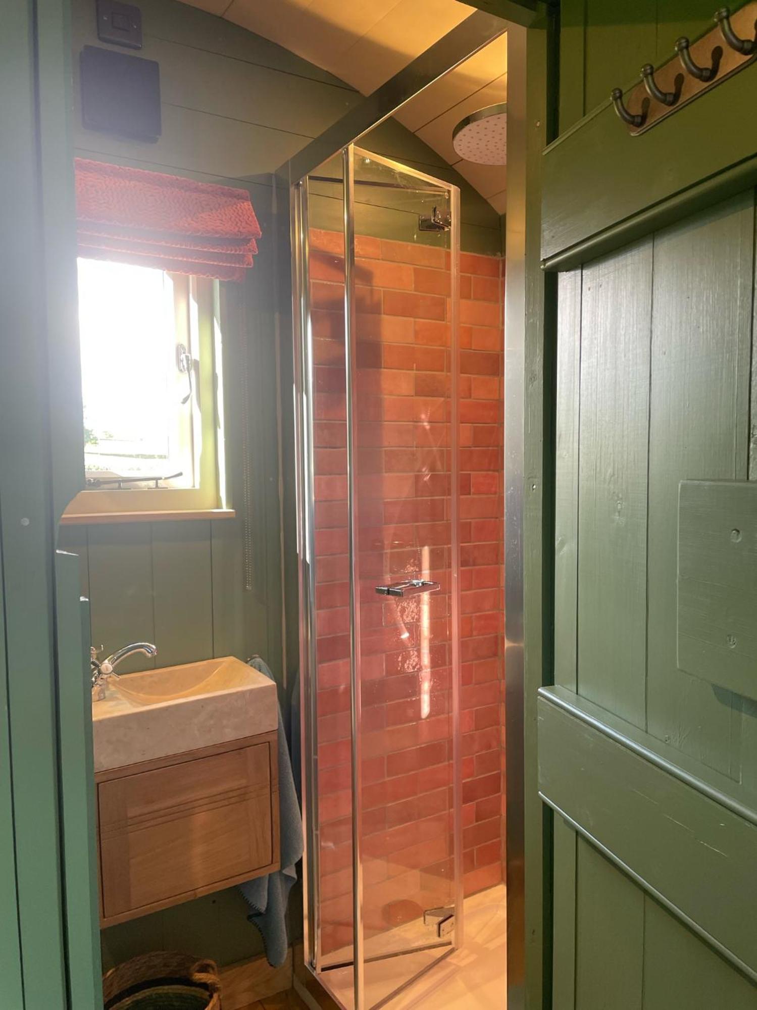 Toadland Shepherd Huts 더럼 외부 사진