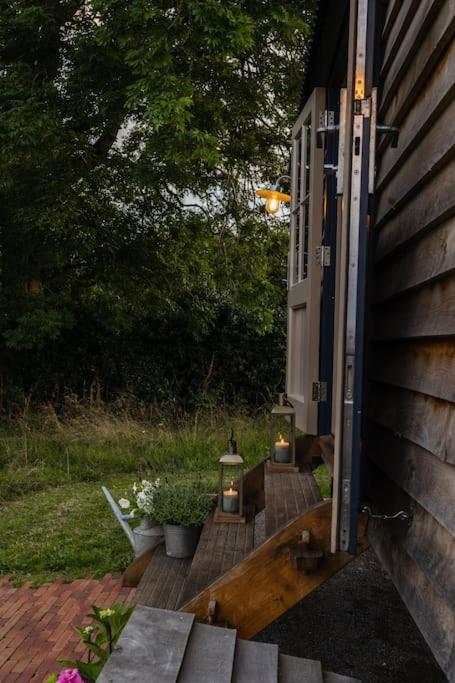 Toadland Shepherd Huts 더럼 외부 사진